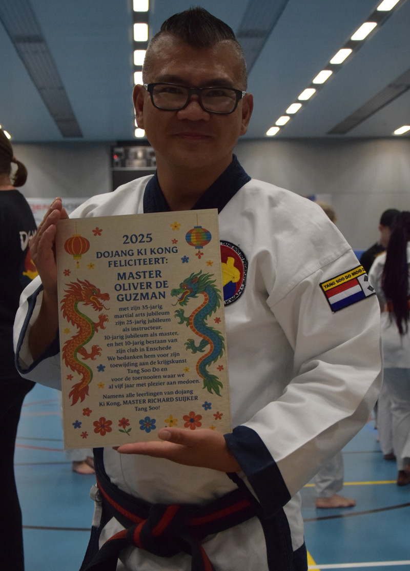 Sa bom nim Oliver de Guzman